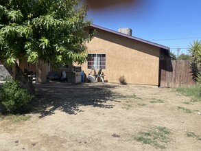 806 Haley Street in Bakersfield, CA - Building Photo - Building Photo