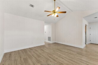 2419 Brittain Ct in College Station, TX - Building Photo - Building Photo