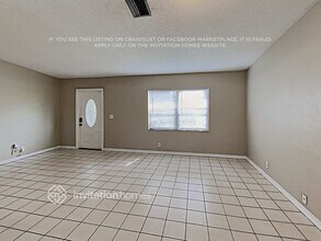 319 SW 76th Terrace in North Lauderdale, FL - Building Photo - Building Photo