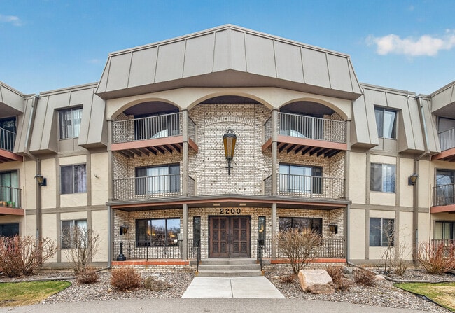 property at 2200 Nevada Ave S