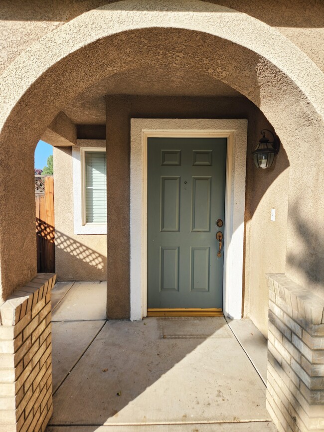 11710 Walderi St in Bakersfield, CA - Building Photo - Building Photo