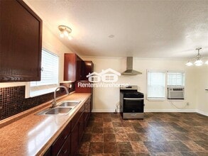 1204 De Boll St in Houston, TX - Building Photo - Building Photo