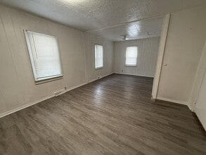 3226 9th St in Rockford, IL - Building Photo - Building Photo