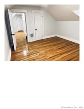 190 6th St-Unit -3 in Bridgeport, CT - Building Photo - Building Photo
