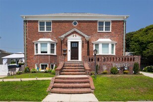 355 E Beech St in Long Beach, NY - Building Photo