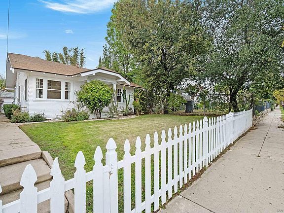 1139 N Summit Ave in Pasadena, CA - Building Photo