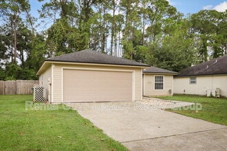 3633 Carol Ann Ln in Jacksonville, FL - Building Photo - Building Photo