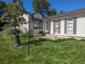 2189 Hackberry Cir in Longmont, CO - Building Photo