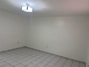 4655 Palm Ave in Hialeah, FL - Building Photo - Building Photo