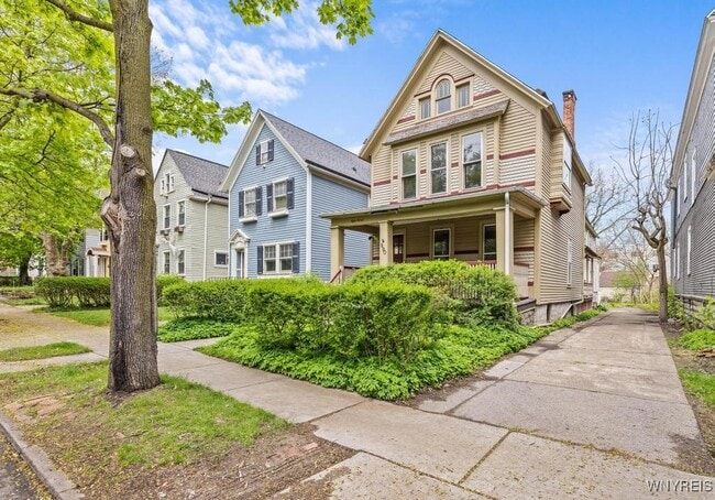 property at 890 W Ferry St