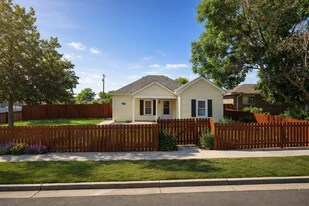 146 6th St in Frederick, CO - Building Photo