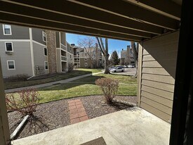 4896 S Dudley St in Littleton, CO - Building Photo