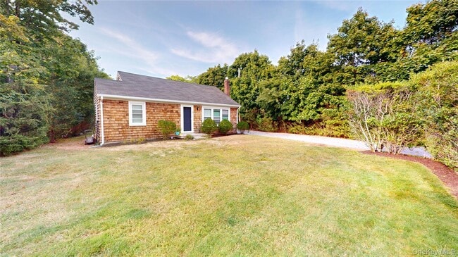 14 Franklin Ave in Westhampton Beach, NY - Building Photo - Building Photo