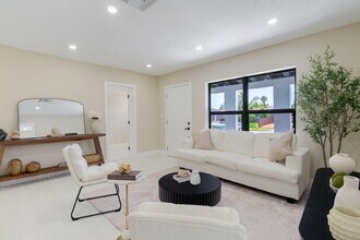 5409 NE 4th Ave in Fort Lauderdale, FL - Building Photo - Building Photo