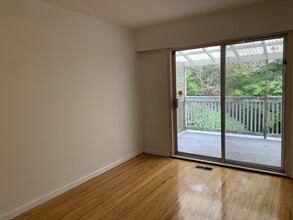 5342-539A 9a Ave in Delta, BC - Building Photo - Building Photo