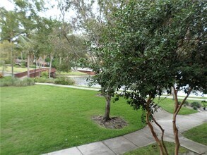 3854 Lyons Rd, Unit 206-5 in Coconut Creek, FL - Foto de edificio - Building Photo