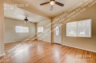 941 Conejos St in Colorado Springs, CO - Foto de edificio - Building Photo
