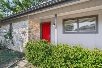 2214 Winchester Dr in Georgetown, TX - Building Photo - Building Photo