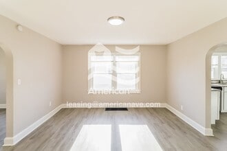 1824 Winona Dr in Middletown, OH - Foto de edificio - Building Photo