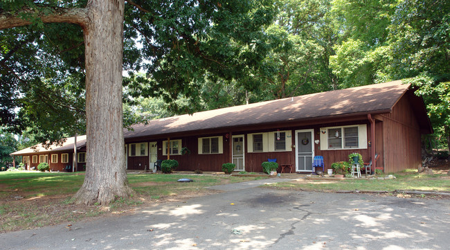 Tobaccoville Crossing in Tobaccoville, NC - Building Photo - Building Photo