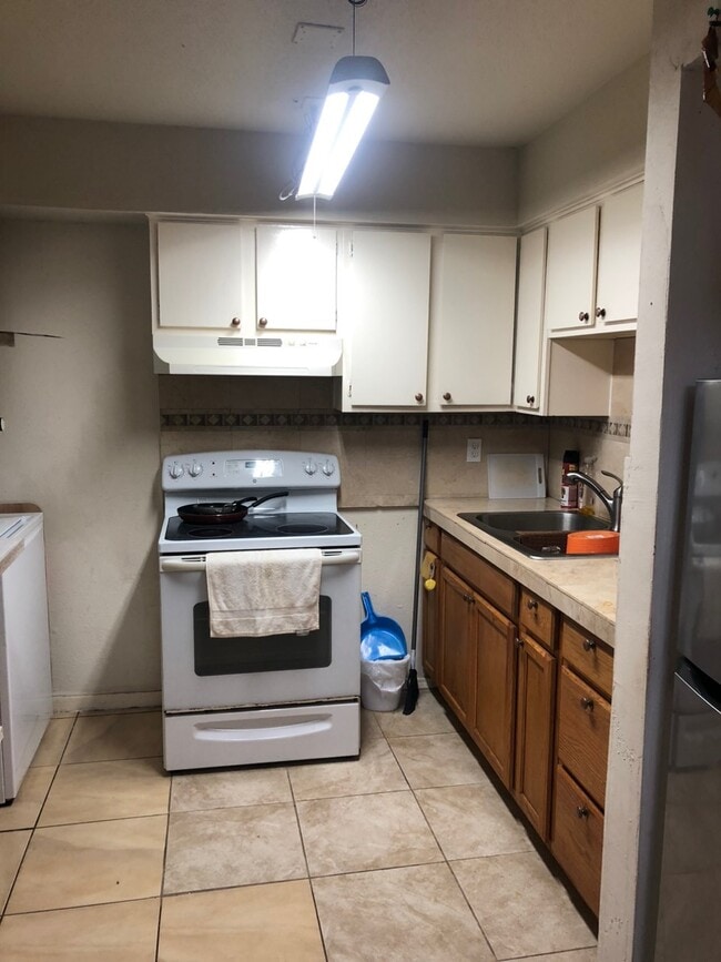 property at 9350 Country Creek Dr