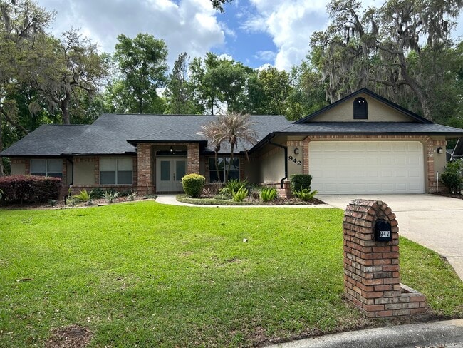 property at 942 Deerwood Loop