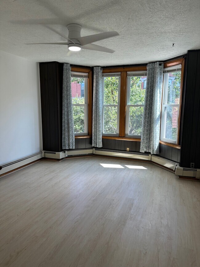 53 Bow St-Unit -2 in Somerville, MA - Building Photo - Building Photo