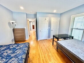 539 Packard St in Ann Arbor, MI - Foto de edificio - Building Photo