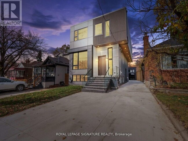 property at 376 O'Connor Dr