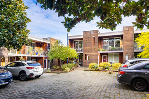 Zinc Condominiums in Portland, OR - Foto de edificio - Primary Photo