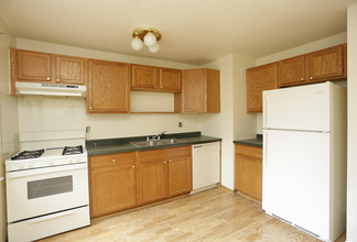 Minnehaha 94 in Minneapolis, MN - Building Photo - Interior Photo