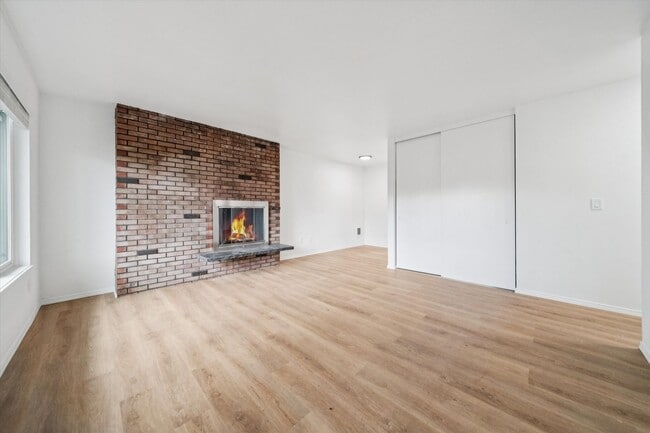 5143-5145-5145 SE Knight St in Portland, OR - Building Photo - Building Photo