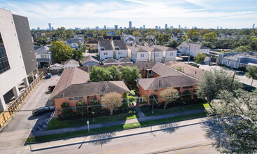 Lencor Apartments in Houston, TX - Building Photo - Building Photo