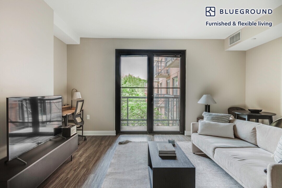 443 New York Ave NW in Washington, DC - Building Photo