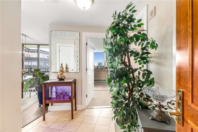 property at 700 Park Regency Pl NE