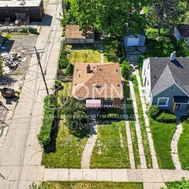property at 11529 Roxbury St