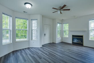 Hills of Aberdeen Apartment Homes in Valparaiso, IN - Building Photo - Interior Photo