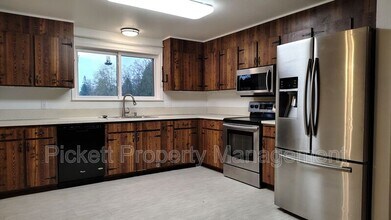 24410 Andorra Ct NE in Kingston, WA - Building Photo - Building Photo