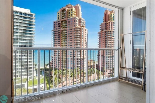 2200 NE 33rd Ave in Fort Lauderdale, FL - Building Photo - Building Photo