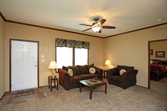 Heather Highlands in Jenkins Township, PA - Building Photo - Interior Photo