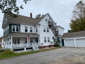 347 Park Ave, Unit Park Ave #2 in Auburn, ME - Building Photo - Building Photo