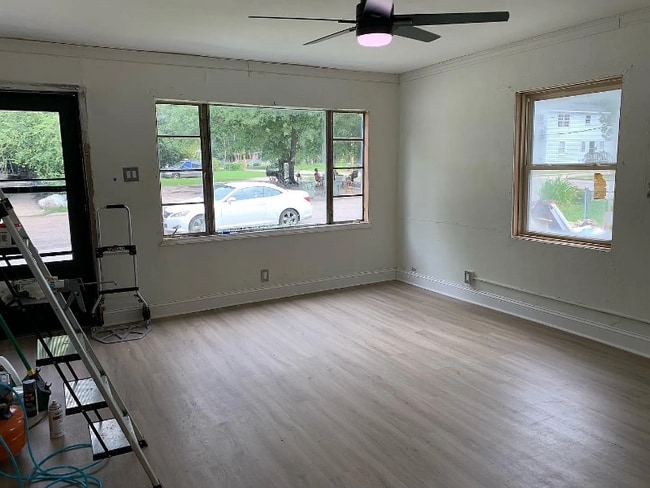 408 Academy St E in Wilson, NC - Foto de edificio - Building Photo