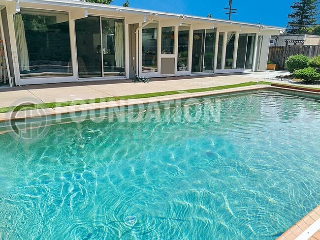 property at 815 Appleberry Dr
