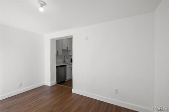 4936 Shaw Ave in St. Louis, MO - Building Photo - Building Photo