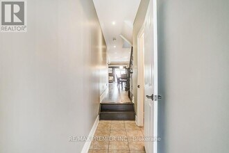 1274 Costigan Rd in Milton, ON - Building Photo - Building Photo