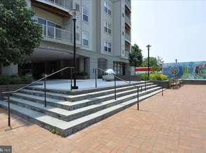 8045 Newell St, Unit 522 in Silver Spring, MD - Building Photo - Building Photo