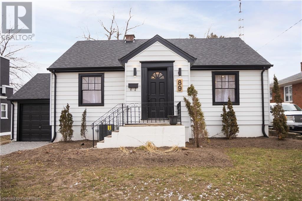 89 Clare Ave in Port Colborne, ON - Building Photo