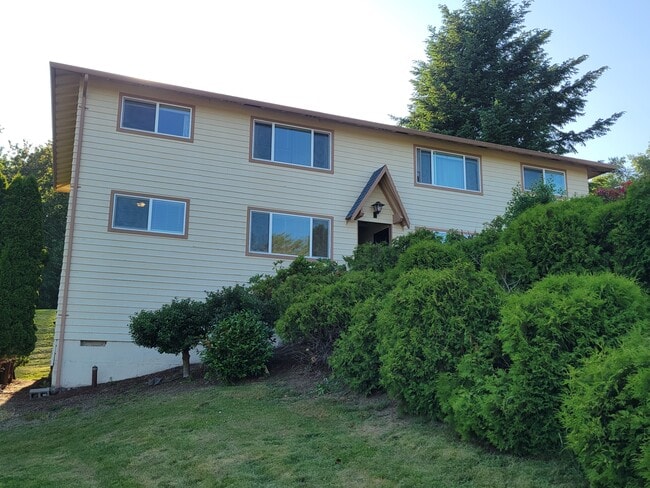 1343 NW Drake Way, Unit Lower Unit