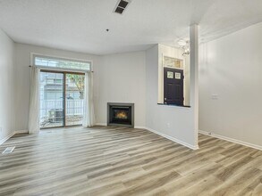 8432 Cortland Rd in Eden Prairie, MN - Building Photo - Building Photo