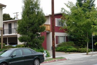 1123 Chula Vista Ave in Burlingame, CA - Building Photo - Building Photo